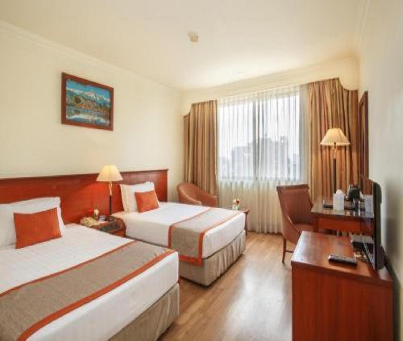 Hotel Aela Grand Near Delhi Airport By La Casa Нью-Дели Экстерьер фото